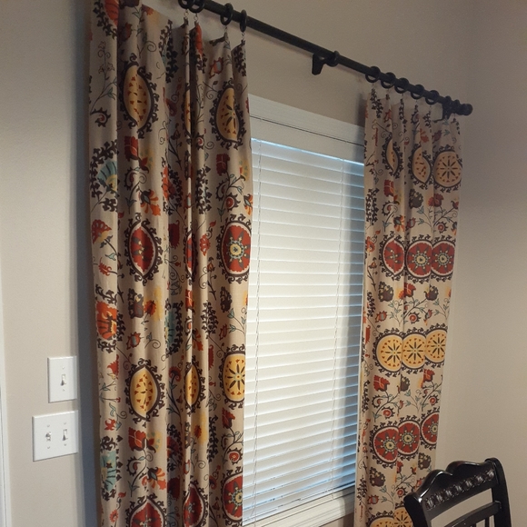 Lined decorative curtains